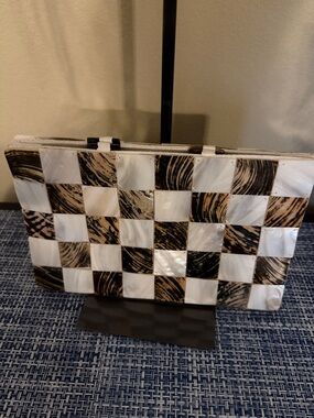 Woven Shell Mosaic Clutch - Cream & Brown
